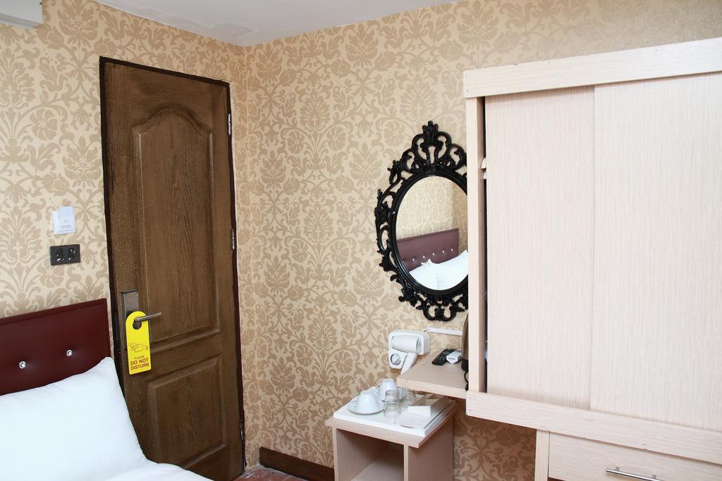 Harrys Suite Hotel Bangkok Rom bilde