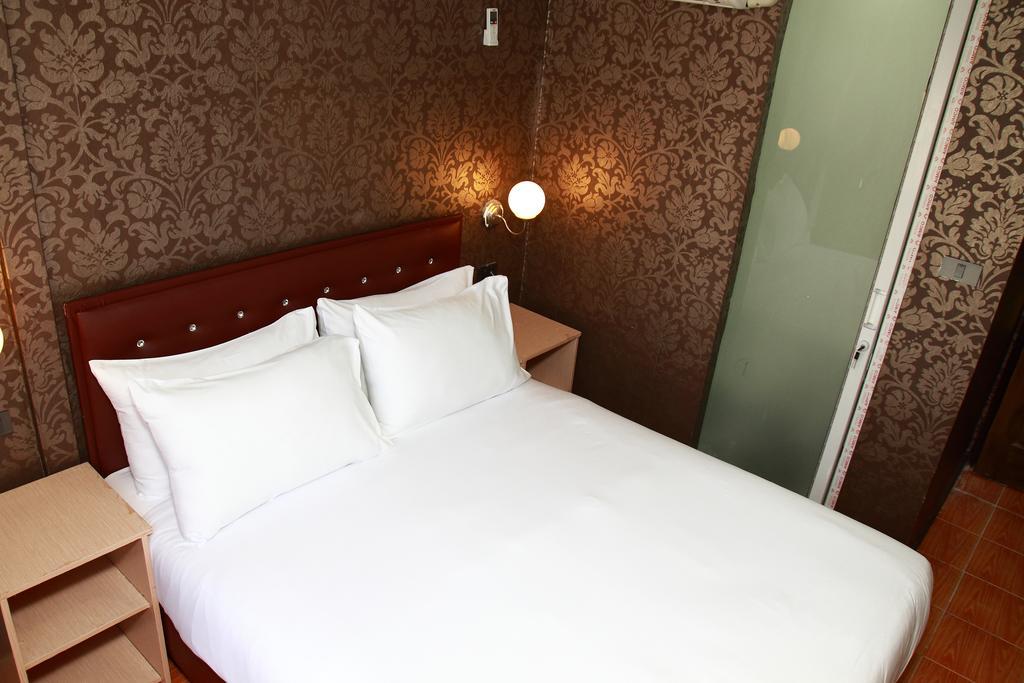 Harrys Suite Hotel Bangkok Rom bilde