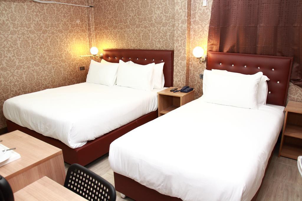 Harrys Suite Hotel Bangkok Rom bilde