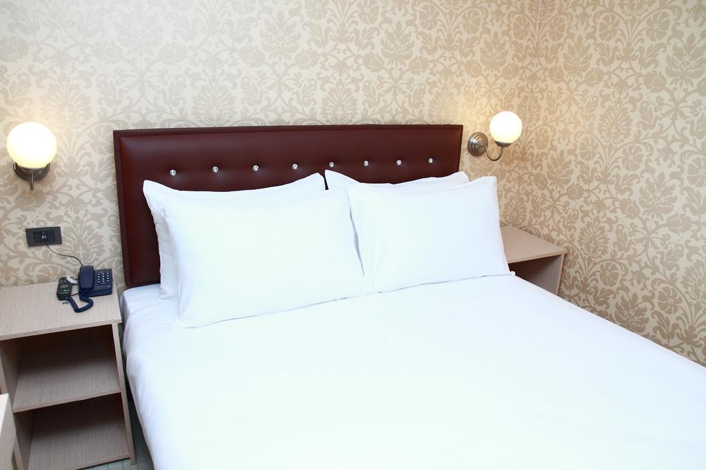 Harrys Suite Hotel Bangkok Eksteriør bilde