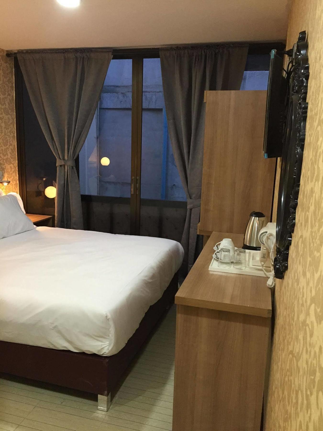 Harrys Suite Hotel Bangkok Eksteriør bilde