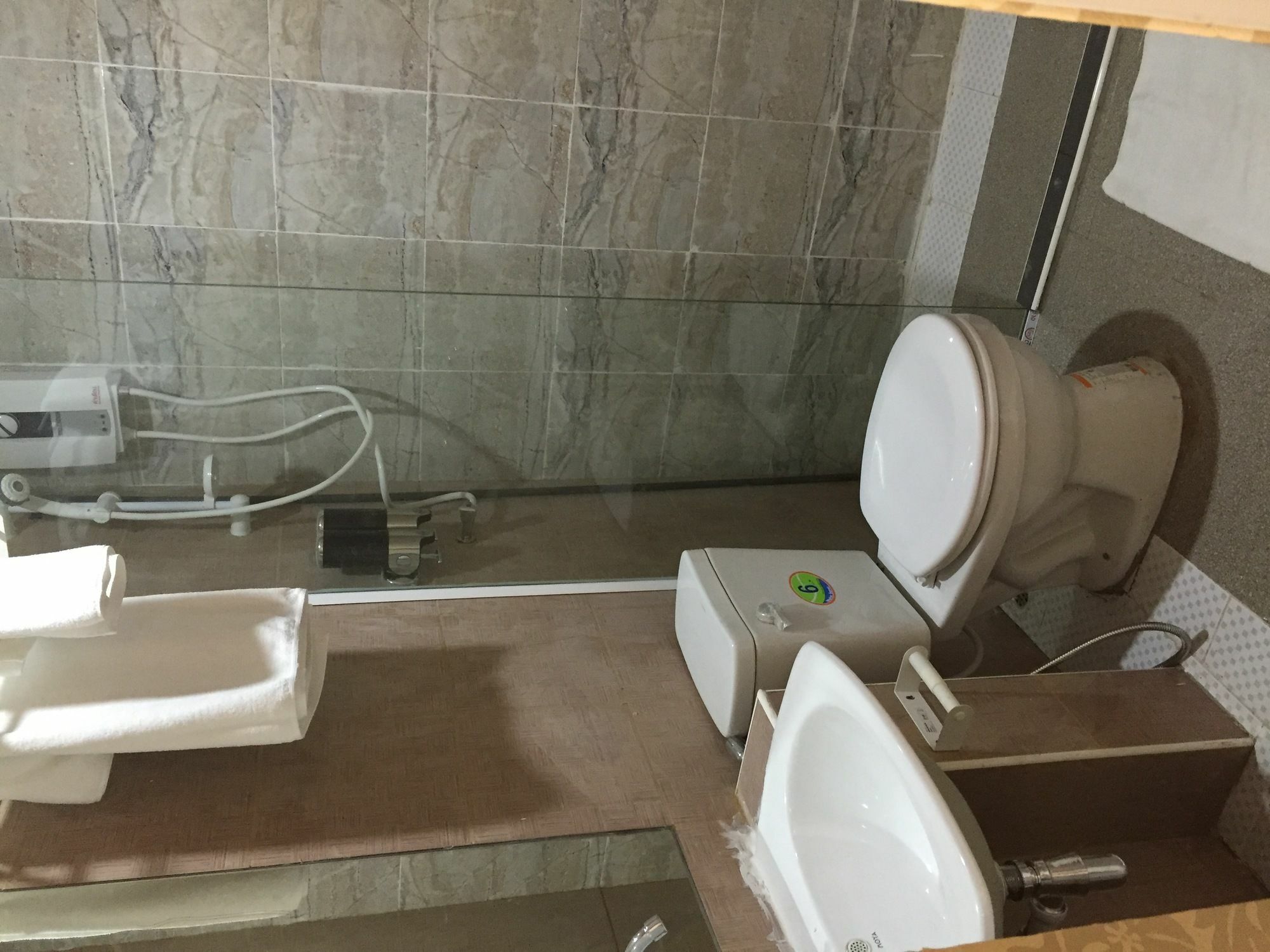 Harrys Suite Hotel Bangkok Eksteriør bilde